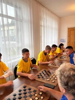 «Cтуденттер vs педагогтар»